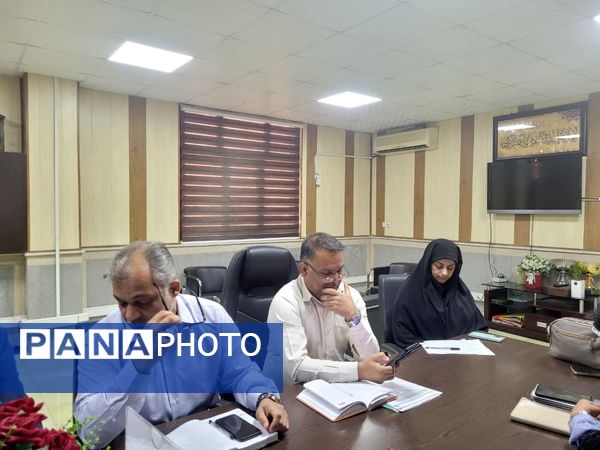 جلسه ستاد شاهد با حضور مسئولان بنیاد شهید در ناحیه یک بندرعباس