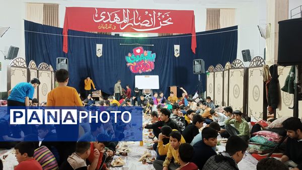 افطاری دومین روز اعتکاف دانش آموزی «سه روز در بهشت»