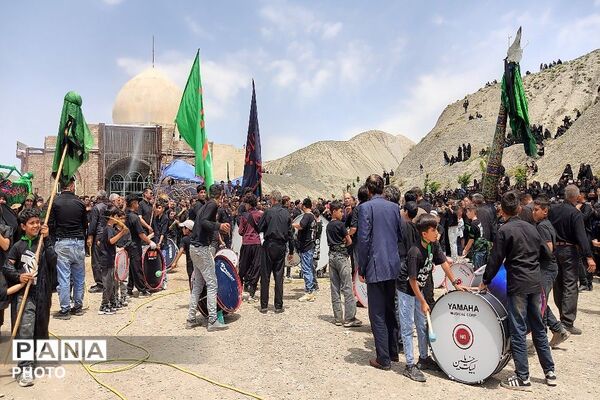 آیین باشکوه عزاداری امام حسین علیه السلام در روز عاشورای حسینی-۱