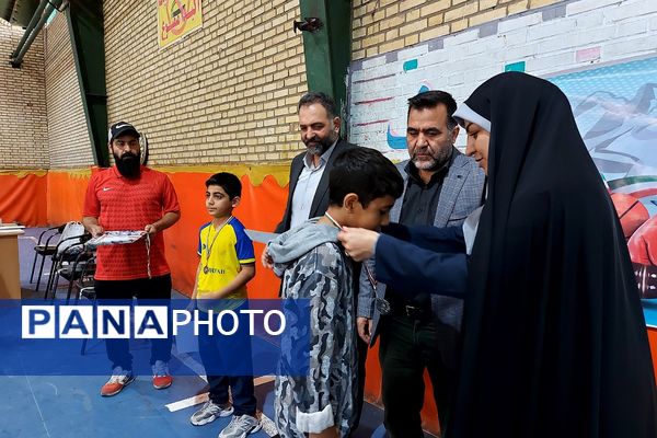 برگزاری مسابقات ورزشی در ورزشگاه شهدای قلعه نو کهریزک