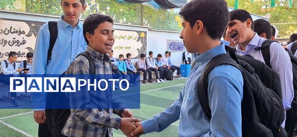 بازگشایی مدرسه شهید مطهری با لبخند مهر 