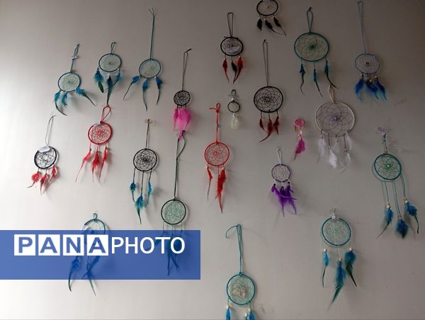 نمایشگاه محصولات دست ساز به مناسبت دهه فجر