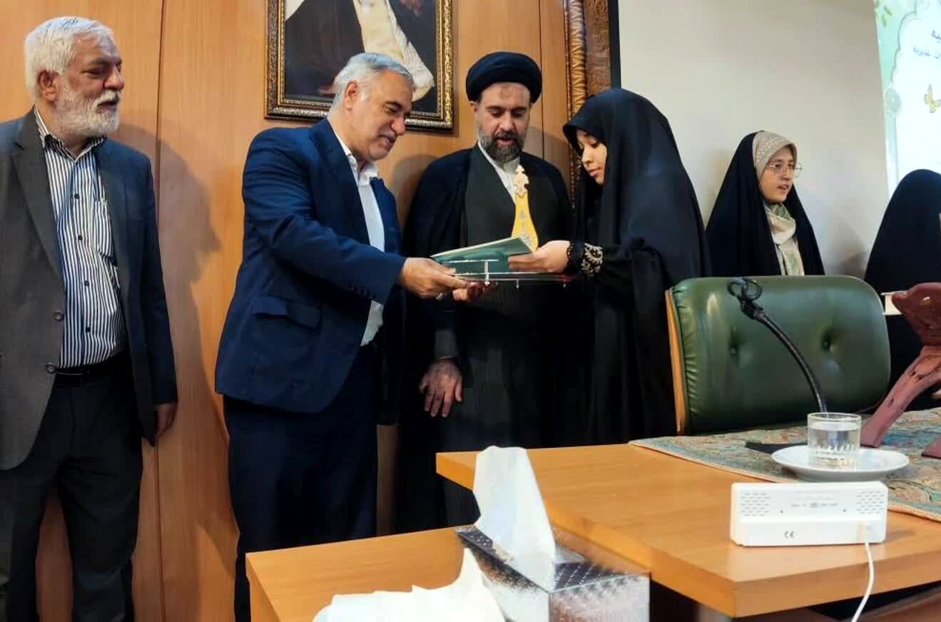 تجلیل از برگزیدگان مسابقات قرآنی غدیریه