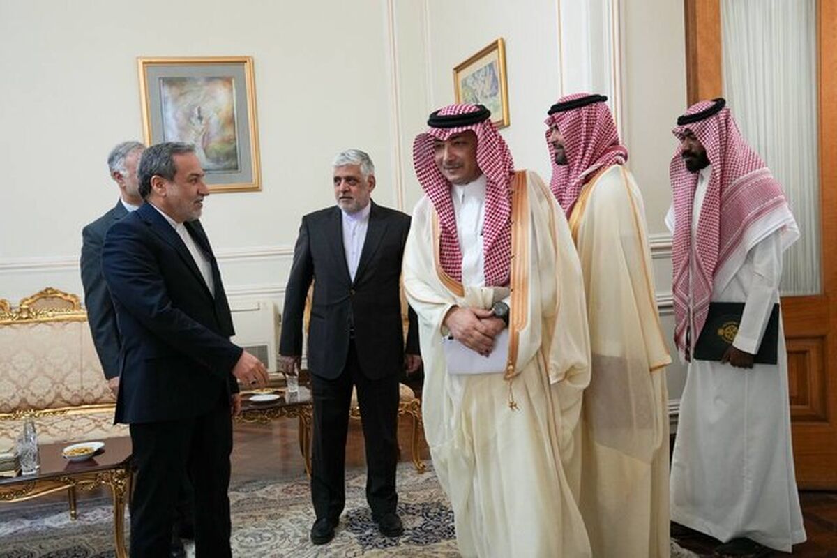 دیدار معاون وزیر خارجه عربستان با عراقچی