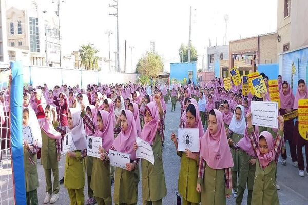 دانش‌آموزان بهبهانی فریاد «مرگ بر اسرائیل» سر دادند