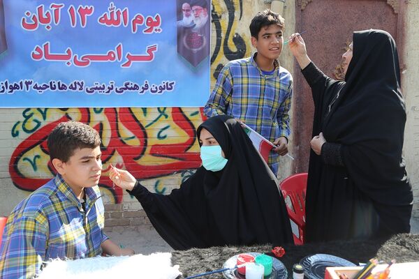 دانش آموزان اهوازی انزجار از استکبار جهانی را در قاب دوربین پانا ثبت کردند