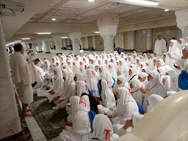 اعزام دانش‌آموزان دختر اصفهانی به حج عمره مفرده