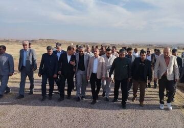 گذرگاه مرزی چیلات دهلران برای تردد زائران اربعین آماده می‌شود