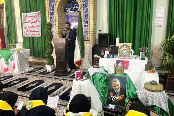 برگزاری مراسم یادواره شهدا در آموزشگاه شاهد 16