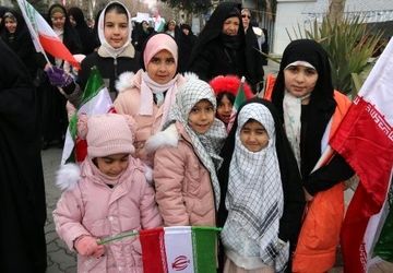 حضور پرشور و چشمگیر مردم شهید پرور و غیور گلپایگان در بیست و دومین روز از بهمن ماه
