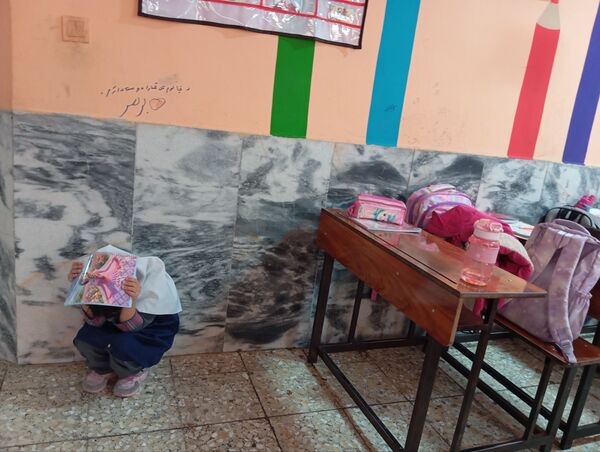 برگزاری مانور زلزله در دبستان دخترانه نرجس یک 