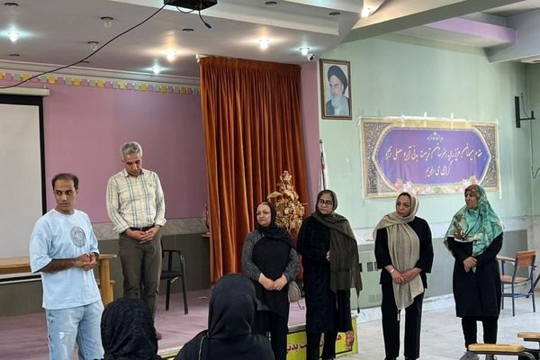 برگزاری جلسه انجمن اولیا و مربیان در آموزشگاه آریو مصلی نژاد ناحیه دو شهرری 
