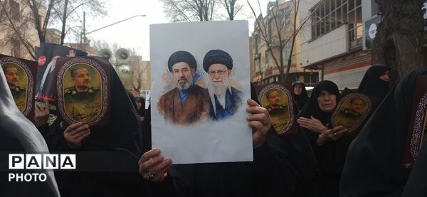 تشییع پیکر مطهر دو سردار پر افتخار استان در آخرین پنجشنبه سال