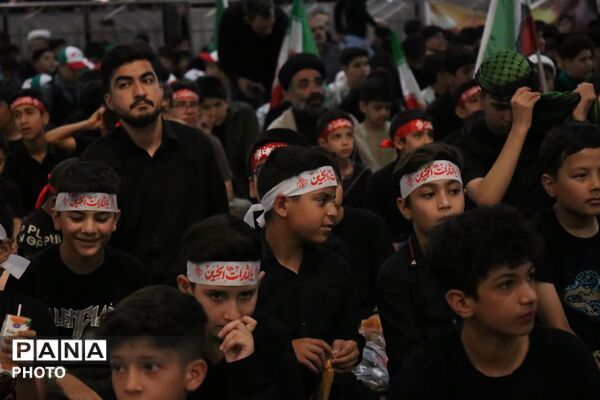 طنین «احلی من العسل» در حرم؛ عهد دوباره نوجوانان با عاشورا