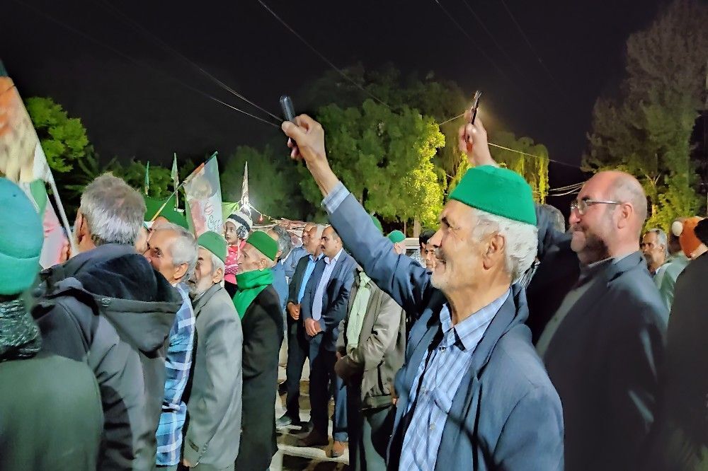 از انتقام خون شهدا صرف نظر نخواهیم کرد