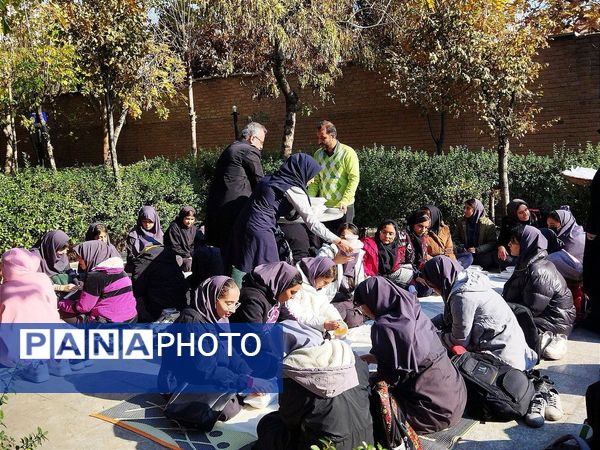 اردوی تمشک فرصتی برای رشد و شکوفایی استعدادهای دانش آموزان