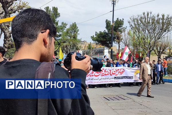 حضور پرشور مردم و مسئولان رباط کریم در راهپیمایی روز قدس