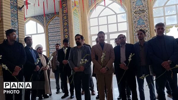 غبارروبی  مزارشهدای امامزاده سید عباس (س) بجنورد