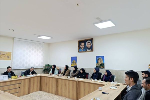 برگزاری جلسه نماد با محوریت حمایت و پیشگیری در مدرسه شهید رجایی