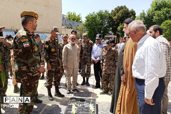 خرمشهرِ خدمت» در شهریار؛ مسئولان با لاله‌های گلزار پیمان بستند
