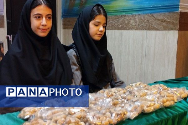 بازارچه دانش‌آموزی با طعم خلاقیت در مدرسه حضرت خدیجه(س) بهارستان‌دو