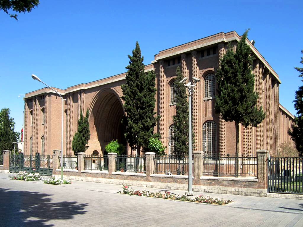 از دارالفنون تا موزه ملی؛ سفری در دل تاریخ ایران