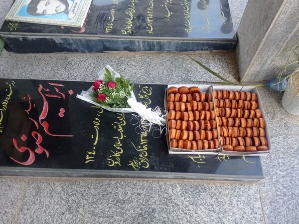 مراسم عطرافشانی و گلباران قبور مطهر شهدا و شهید ابراهیم رضوی به‌‌مناسبت سالروز شهادت این شهید والامقام