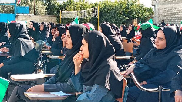 نواخته شدن زنگ مهر در مدارس کهگیلویه و بویراحمد