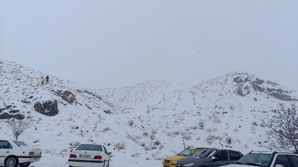  برف بازی مردم نیشابور در روستای برف ریز 
