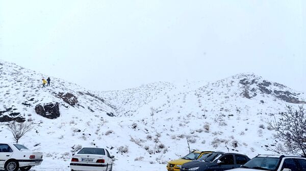  برف بازی مردم نیشابور در روستای برف ریز 