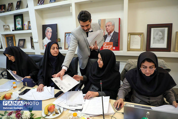  داوری و انتخاب آثار مرحله نهایی رویداد «فصلی از رویش جوانه‌ها»