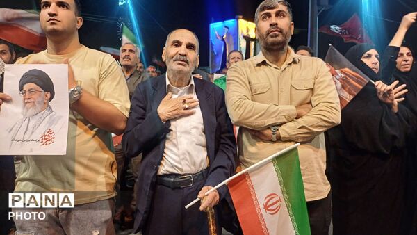 قیامِ بصیرت در کوهدشت؛ خروش مردم ولایت‌مدار