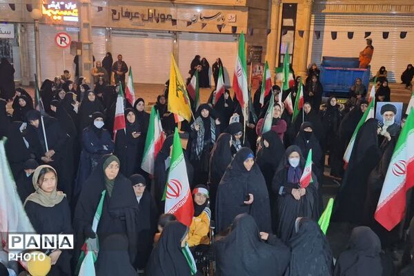 طنین حضور مردمی در فیروزکوه؛ میدان معلم میزبان میز خدمت و مطالبه‌گری شهروندان