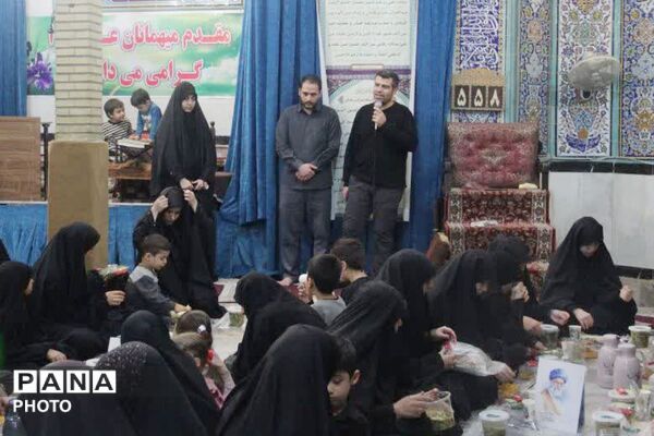 برپایی سفره بزرگ اطعام افطار در مسجد علی اکبر شهرستان قرچک