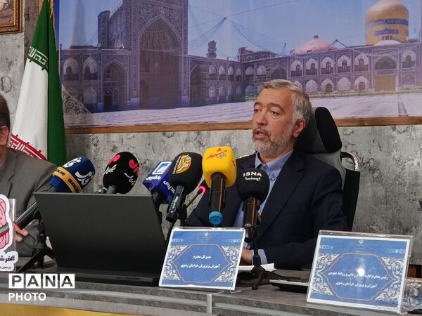 نشست خبری خبرنگاران و اصحاب رسانه با مدیرکل آموزش و پرورش استان خراسان رضوی