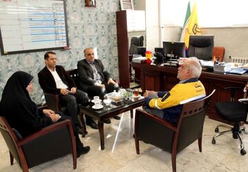 تقویت همکاری‌های مشترک میان کمیته امداد و پست استان تهران