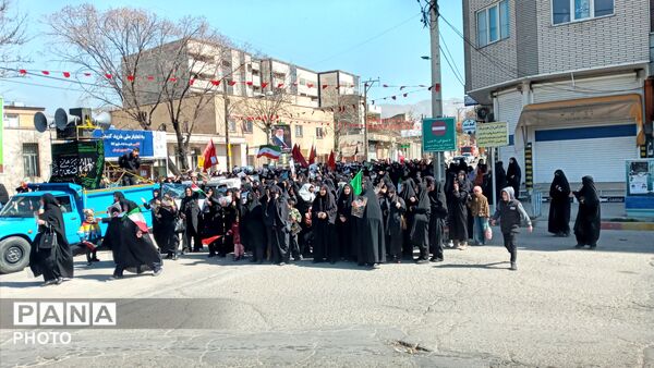 راهپیمایی عظیم با حضور جمعی از مردم اسدآباد