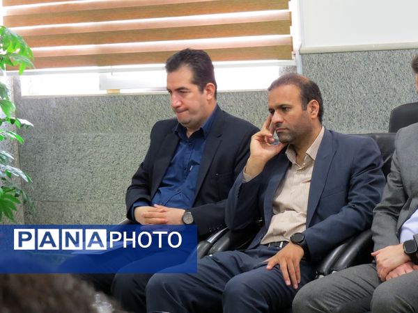 دیدار مدیرکل آموزش و پرورش و جمعی از همکاران با نماینده‌ ولی فقیه در استان خراسان شمالی