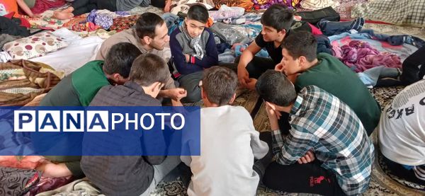  حس و حال معنوی دانش آموزان شرکت کننده در اعتکاف دانش آموزی مسجد مصلی طوقچی اصفهان