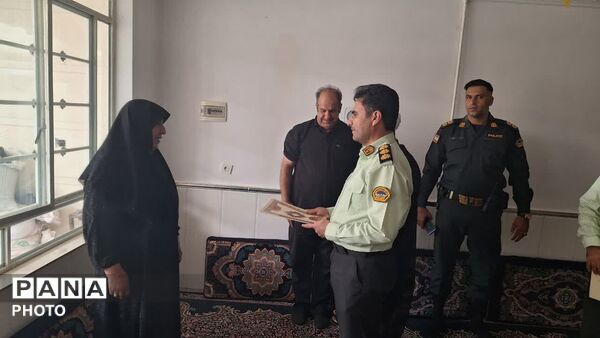 ادای احترام پلیس سلسله به مقام شامخ شهدا و جانبازان