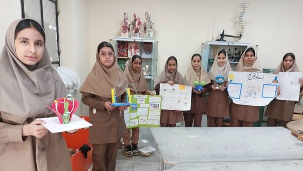 مشارکت فعال دبیرستان نمونه‌‌دولتی آسیه در همایش پژوهش‌‌سرای دانش‌‌آموزی