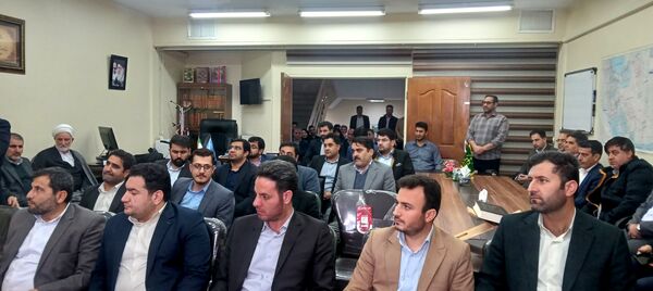 بازدید میدانی دادستان انتظامی قضات در کوهدشت و دیدار با کارکنان و خانواده شهدا