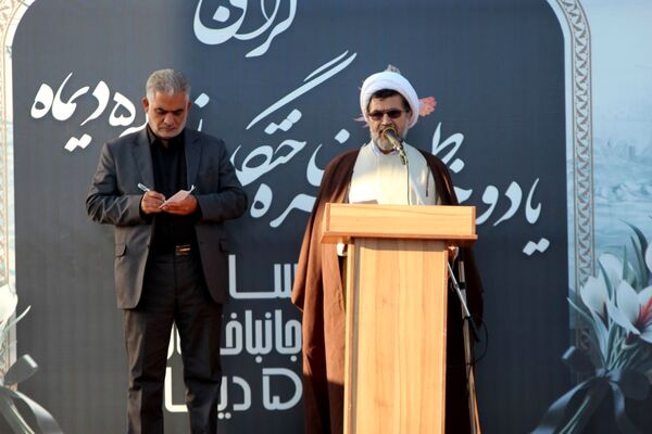 مثل نخل‌هایمان استوار ماندیم 