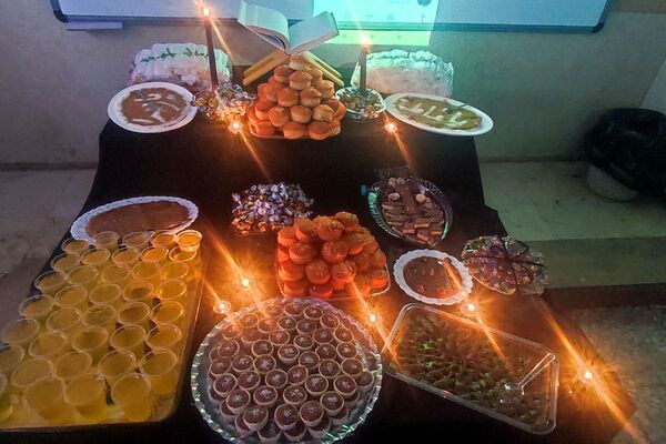 طنین نوای عشق و عزا؛ مراسم عزاداری دهه دوم فاطمیه در مدارس بهارستان‌دو