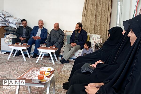  از قاب یک هنرمند تا دل یک مادر شهید