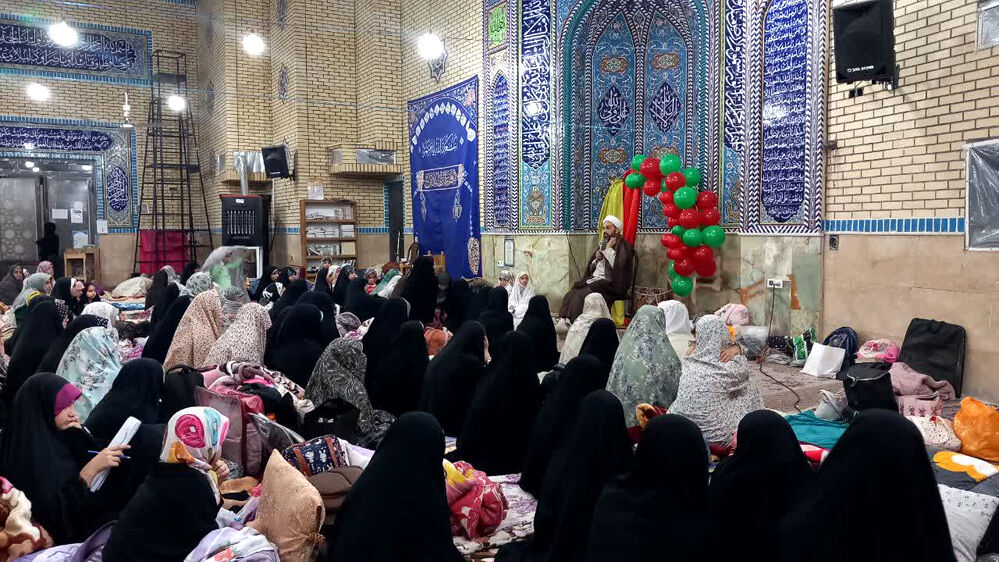 اعتکاف دختران دانش‌آموز در قم