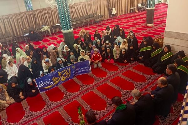 اگرچه با خلوت اعتکاف وداع می‌کنید، اما نباید بگذارید یاد خدا در دل‌هایتان کم شود