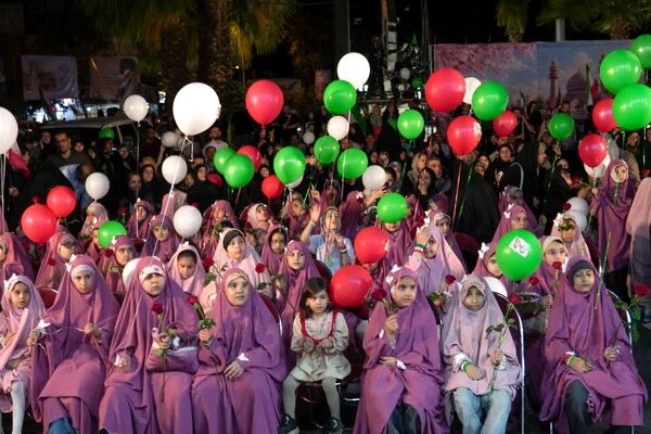 اولین جشن تکلیف دخترانه در تجمعات شبانه