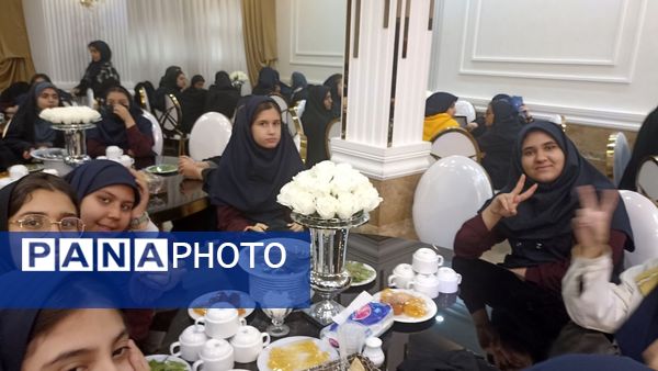 به وقت افطار همراه با دانش آموزان دبیرستان دخترانه امام حسین واحد۳ مشهد