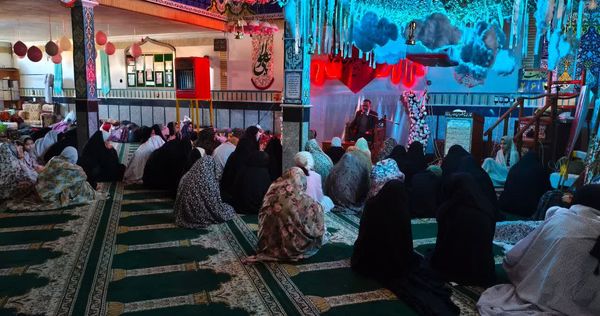 نسل نوجوان در اعتکاف؛ با اشک و اراده، پیام صبر حضرت زینب (س) را به گوش آسمان رساند